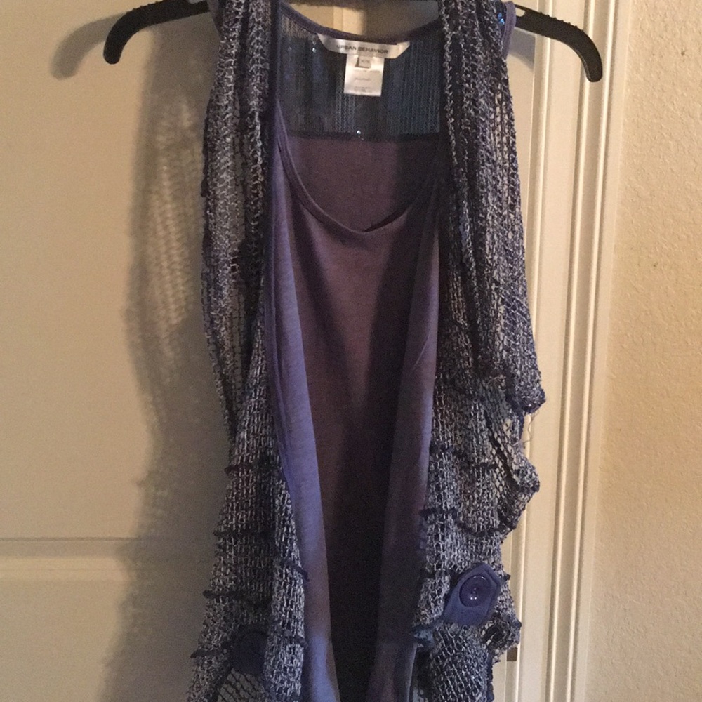 Pullover tank top & sleeveless vest